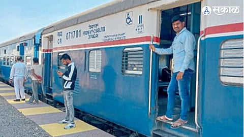 Dr. Kiran Lahamte’s relentless efforts lead to the approval of the survey for the Shahapur-Shirdi railway project, signaling a step towards improved connectivity.