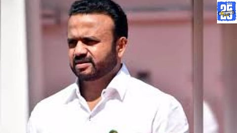 Minister Jayakumar Gore