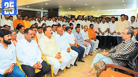 Uddhav Thackeray interacting with Shiv Sena’s district-level leaders in Mumbai, calls for ‘Ghar Tithe Shiv Sainik’ campaign.