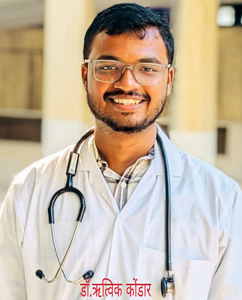 आदिवासी विद्यार्थ्यांकडून एमबीबीएस पदवीला गवसणी