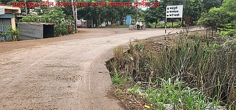 वरकुटे बुद्रुक येथील पुलावर
कठडे बसविण्याची मागणी