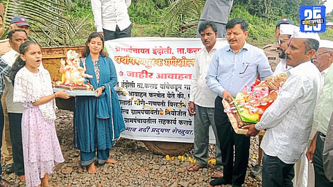 “District Collector Santosh Patil appeals to devotees for eco-friendly Ganesh visarjan in artificial ponds at Shendre and Indoli.”