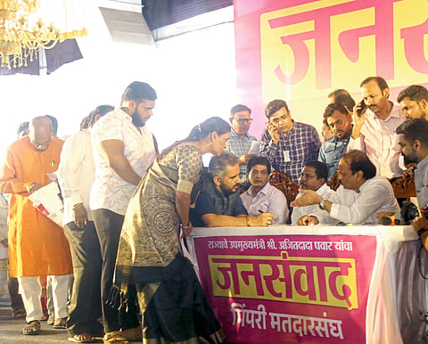 - नागरि समस्यांचे अधिकार्यांना धडाडीने आदेश देवून तत्काळ निवारण