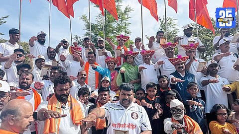 Community Clean-Up at Sinhagad: MP Lanke Inspires Hundreds of Shiv Bhakts