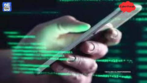 Cybercrime warning displayed on a smartphone highlighting e-challan scam risks.