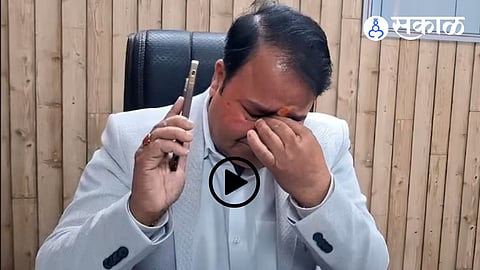 Ayodhya GST Deputy Commissioner Prashant Kumar Singh seen emotional while speaking to his wife after submitting his resignation, video goes viral online.