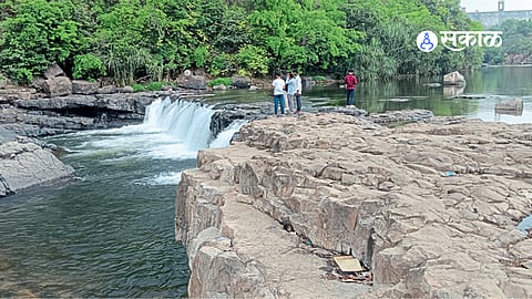 Dengerous Tourist Spot