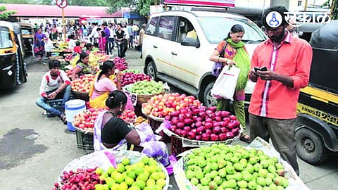 Municipality action on hawkers supporters