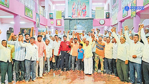 Shaktipith Highway farmers protest