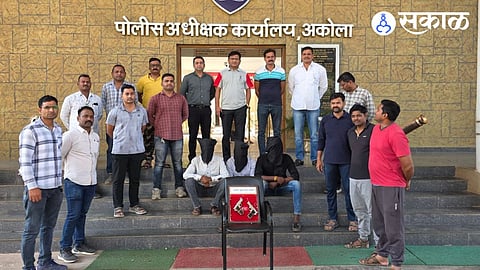 Akola LCB Busts Interstate Arms Smuggling Racket: 3 Arrested with Desi Pistols