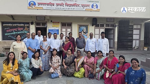 Nostalgia in Junnar: 1994 Batch Alumni Reunion at Annasaheb Awate Vidyamandir