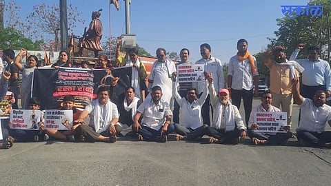 Protesters block road in Parli Vaijnath demanding strict action and death penalty in child assault cases.