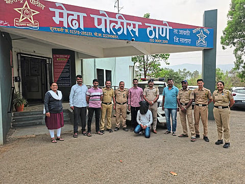 कास - आत्याचे दागिने जबरीने घेवून गेलेल्या भाच्याकडून गुन्ह्यातील दागिने हस्तगत..