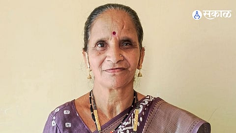 Usha Pawar’s Inspirational Journey: Success in SSC Exam at the Age of Sixty