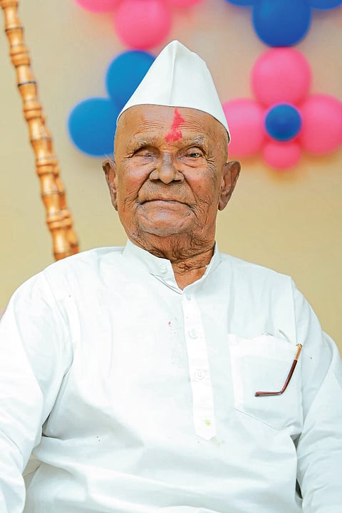 संतराम खरात यांचे निधन