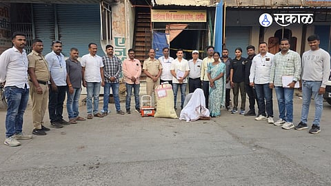 Anti-Narcotics Drive: LCB Seizes 24 Kg Contraband in Udgir Commercial Hub
