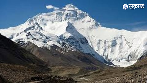 Mount Everest Expedition Turns Fatal for Two Indian Mountaineers