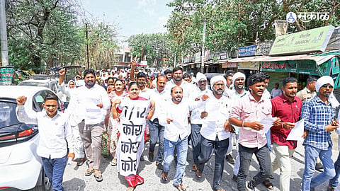 Maharashtra Farmers Escalate Loan Waiver Demand; Dramatic Protests Erupt Across Districts