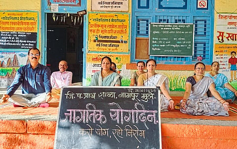 नामपूर शाळा योगदिन फोटो