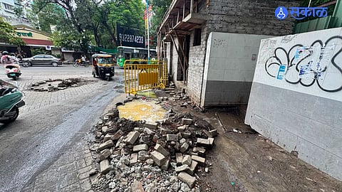 Pune's Prestige at Stake: Foul-Smelling Water on FC Road Sparks Public Outrage