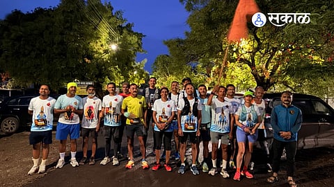 Sixteen runners successfully completed the 225-km Shakti Run from Alandi to Pandharpur over three days and offered prayers to Lord Vitthal.