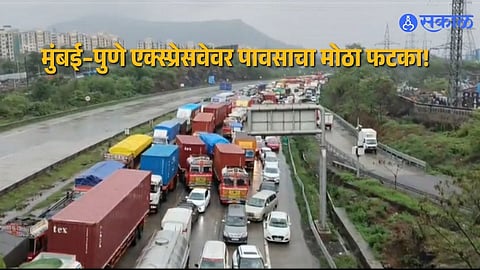 Waterlogging Halts Traffic on Mumbai–Pune Expressway, Thousands of Commuters Affected