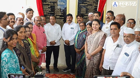 The warehouse has been constructed under the Central Government's Grain Storage Scheme to strengthen the cooperative sector.
