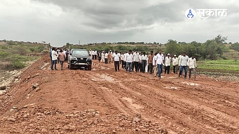 Residents urged railway authorities to construct a bridge instead of an embankment to protect groundwater and the wildlife corridor.