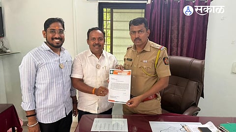 A memorandum submitted to the Maharashtra Chief Minister also seeks confidentiality for citizens reporting illegal gambling activities.