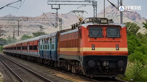 Mumbai–Pune Train Services Disrupted: Many Trains Cancelled, Two Express Services Continue