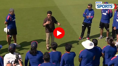 Sachin Tendulkar guides India Women's team