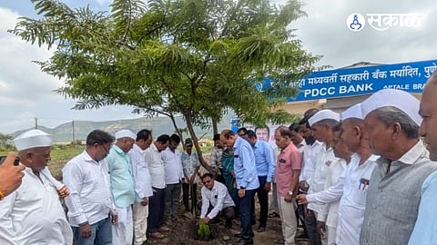 Speakers praised his contribution to farmer welfare, cooperative development and rural progress in Junnar Taluka.