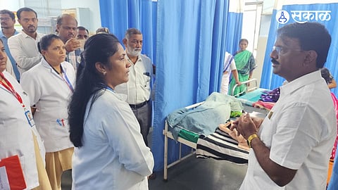 He also questioned repeated patient referrals, the non-functional CT scan machine and announced ₹10 lakh for upgrading the hospital mortuary facility.