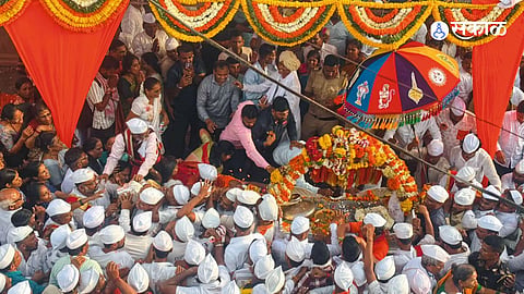 Devotion Peaks at Taradgaon: First Standing Ringan of Sant Dnyaneshwar Palkhi Draws Lakhs of Warkaris