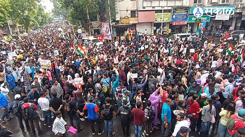 The protesters raised concerns over alleged irregularities in the education system and expressed solidarity with similar demonstrations held elsewhere.