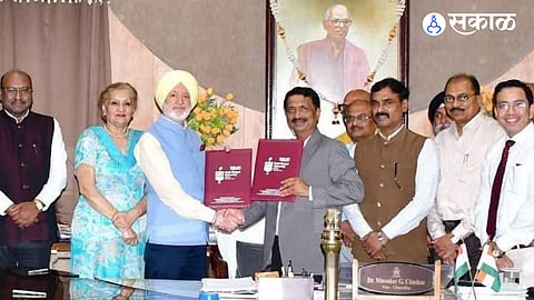 Swami Ramanand Teerth Marathwada University and Desh Bhagat University, Punjab signed an MoU to promote research, academic collaboration and global dissemination of Guru Gobind Singh Ji’s philosophy and Sikh heritage.