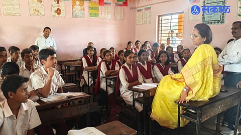 Supriya Sule Engages With Students At Siddheshwar Vidyalaya In Daund During E Learning Board Launch Ceremony