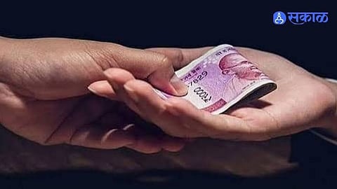 Maharashtra ACB Action In Mukhed Land Records Office Peon Caught Taking 15000 Bribe With Official Involvement Revealed