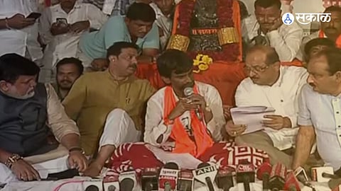 Manoj Jarange Patil: शिष्टमंडळासोबतची चर्चा निष्फळ! मनोज जरांगे उपोषणावर ठाम; लाड म्हणाले, ''...नाहीतर मी उपोषणाला बसेन''