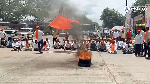 Madha Chakka Jam Protest By Maratha Activists In Support Of Manoj Jarange Patil Water Samadhi Warning Issued