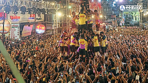 Dahi Handi In Pune Six To Nine Tier Human Pyramids Draw Crowds As Govinda Teams Celebrate With Drums And Music