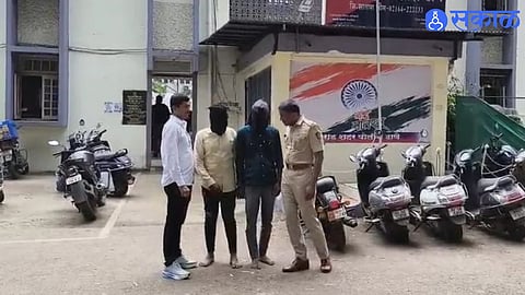 Satara Karad Murder Case Youth Murdered After Suspected Mother Relationship Son And Friend Detained With Sickle And Car Now