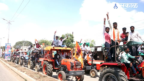 305 tractors march in Vasmat for Maratha reservation