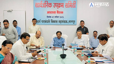 Rahul Kul leads Vidarbha review on jobs and development.
