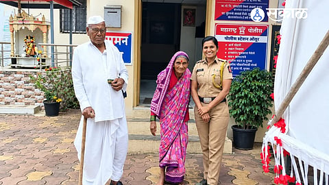 Otur Police reunite 75-year-old woman with husband