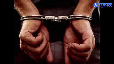 Kharada Murder Case Tanaji Borade Killed With Sickle After Chilli Powder Attack 18 Year Old Accused And Three Minors Detained
