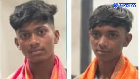 Paithan Godavari River Rescue Three Women Saved From Drowning by Two Young Men Who Showed Courage and Quick Thinking