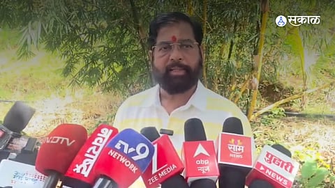 Eknath Shinde Dare Village : गावी आलो किंवा लंडनला गेलो तरी पोटदुखी, “ विरोधकांना कामातून उत्तर देईन”,एकनाथ शिंदेंनी दरेतून साधला निशाणा