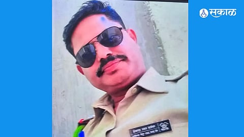 Uruli Kanchan Police Assistant Police Sub Inspector Ganesh Dabhade Dies in Pune Solapur Highway Road Accident