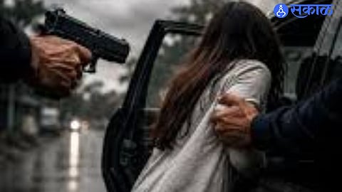 Maharashtra Crime Armed Men Enter Home And Allegedly Abduct Young Woman At Gunpoint In Front Of Her Family